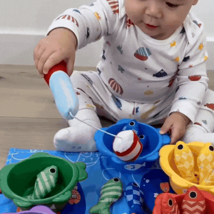 Juego de Pesca Montessori en uso